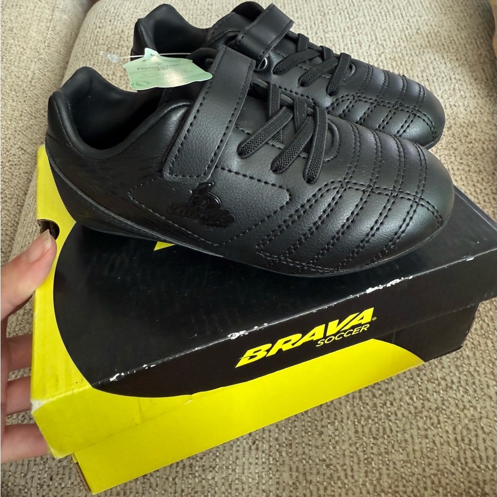 New In Box Brava Toddler Racer III Size 10 Cleat